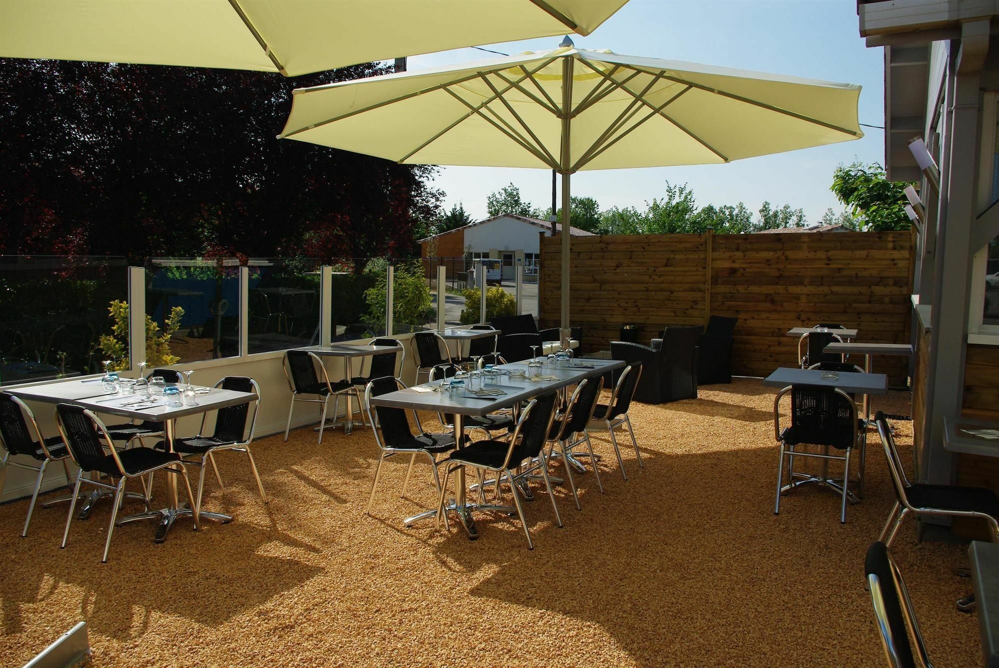 Hotel Kyriad Montauban Restoran foto