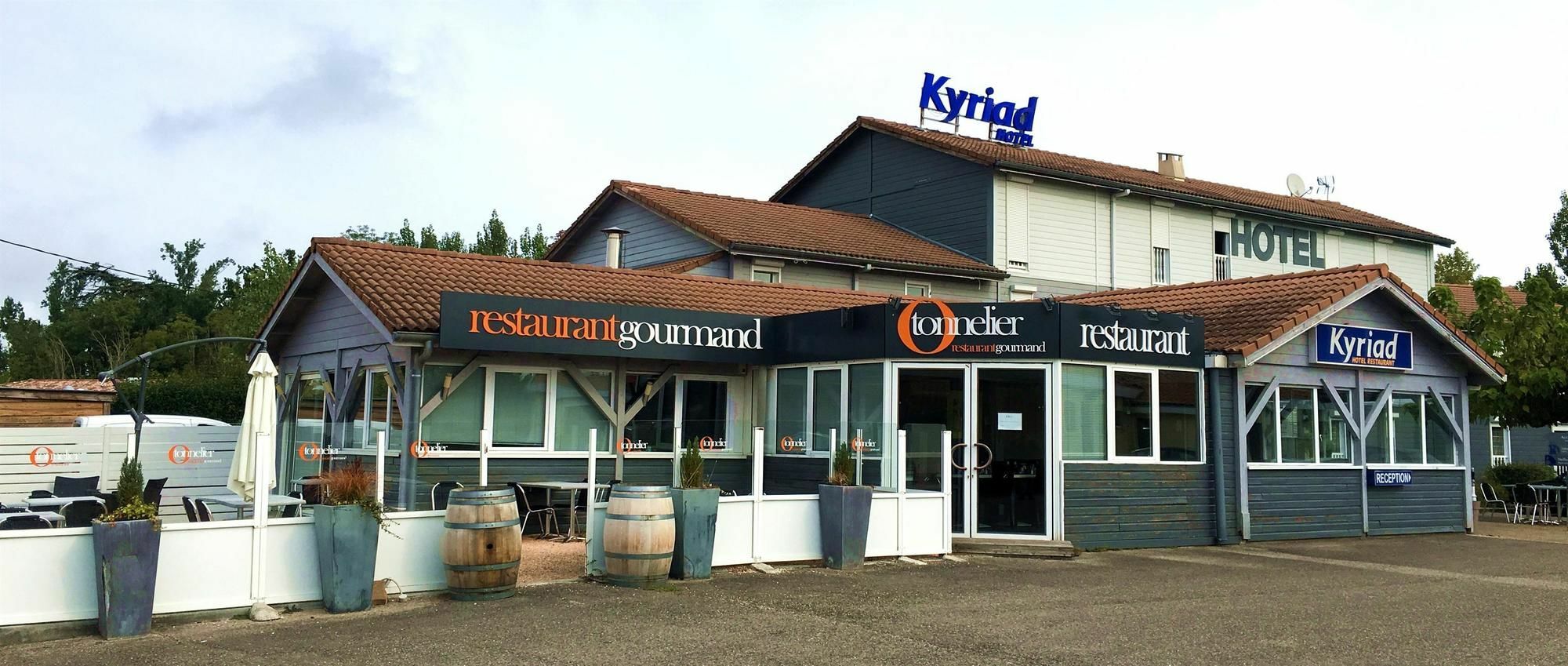Hotel Kyriad Montauban Bagian luar foto