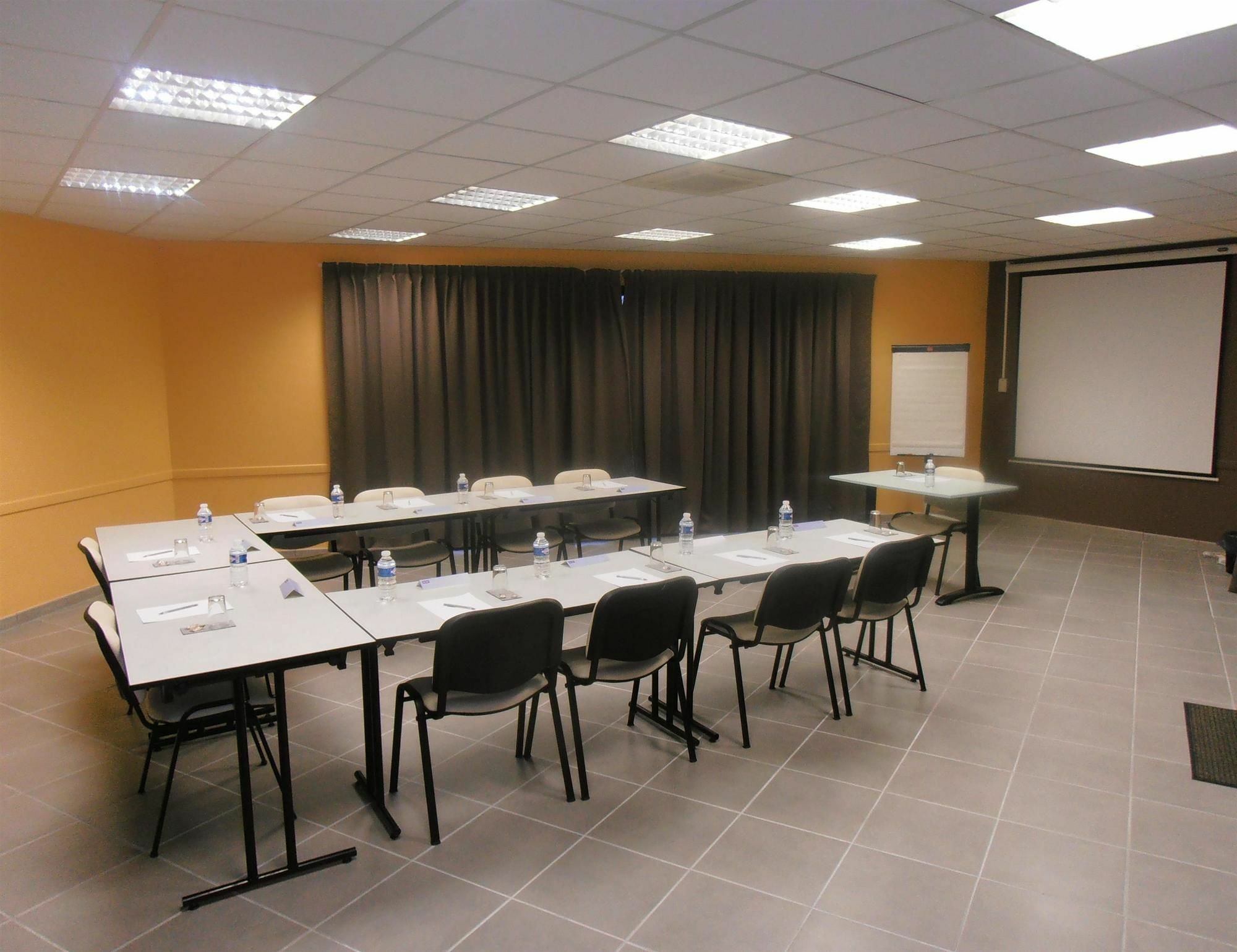 Hotel Kyriad Montauban Bisnis foto